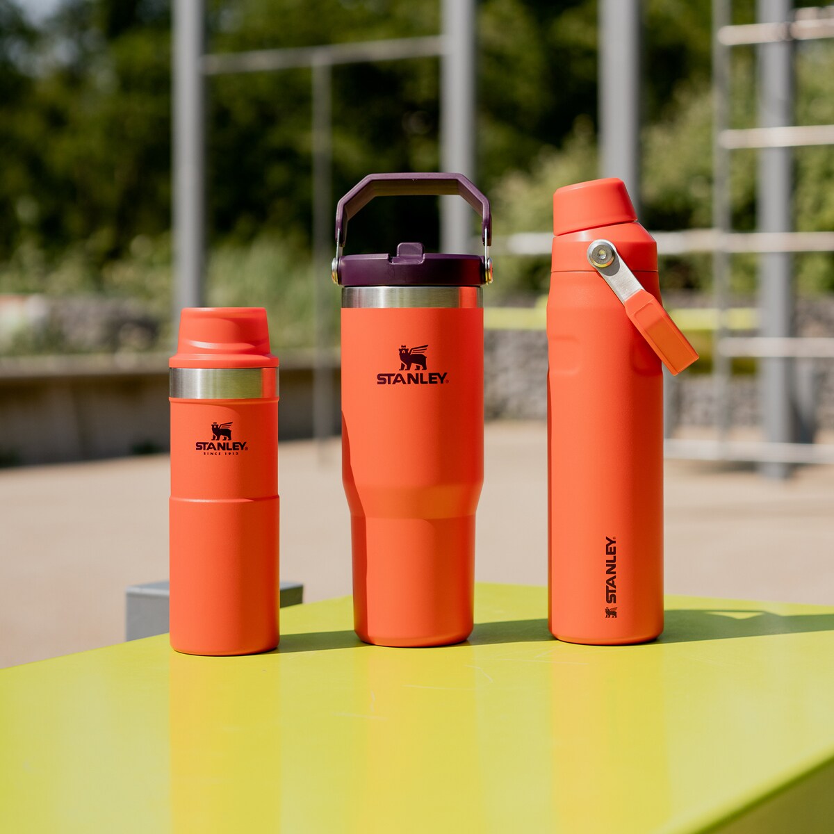 Stanley Kubek The IceFlow Flip Straw Tumbler 0,89 l - Tigerlily