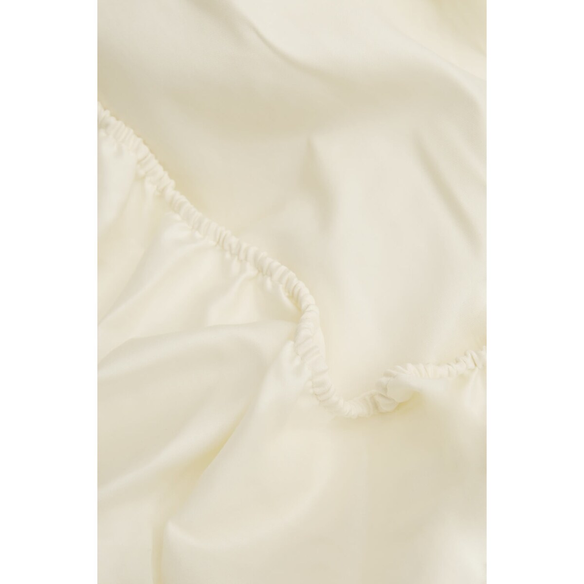 Prześcieradło satynowe z gumką vanilla 140 x 200 cm