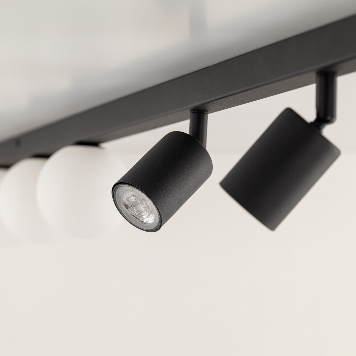 Lampa Sufitowa VOX Czarno-Biała 6-Punktowa z Regulowanymi Reflektorkami TK Lighting