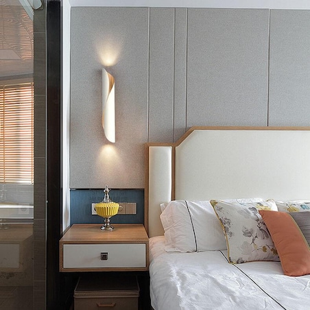 Ścienna lampa nowoczesna Drill metalowy kinkiet biały złoty