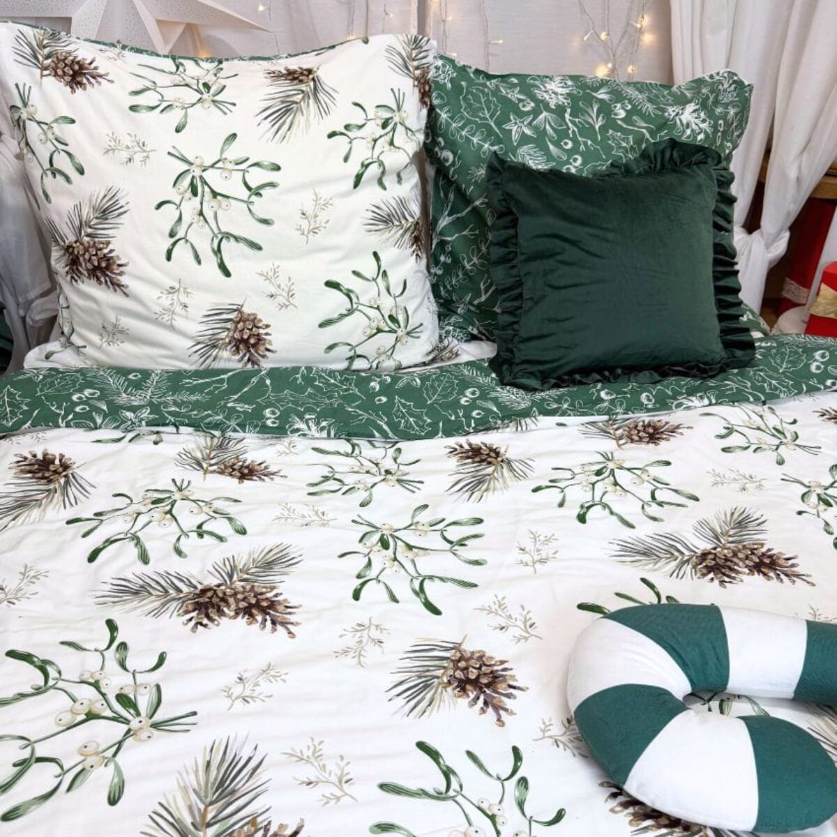 Pościel bawełniana świąteczna 200x220 DWUSTRONNA BIAŁO - ZIELONA ZIMOWY LAS