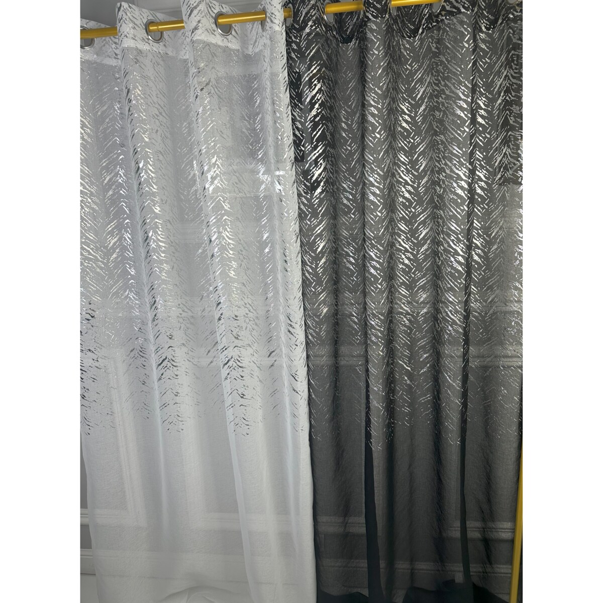 firana "velvet glow" błyszczący print 140x250 przelotki | biały