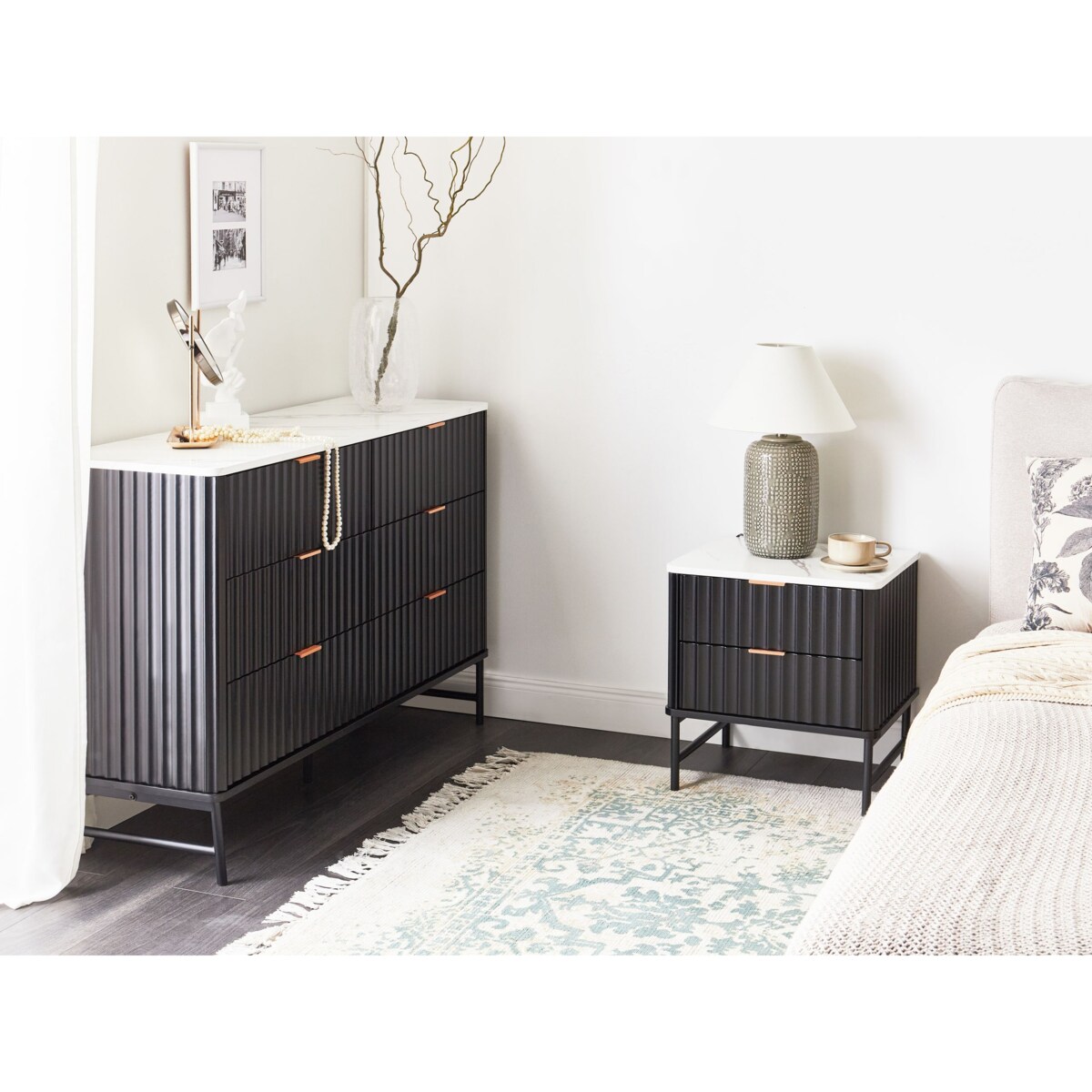 Szafka nocna 2 szuflady GLASTONBURY Biały marmur