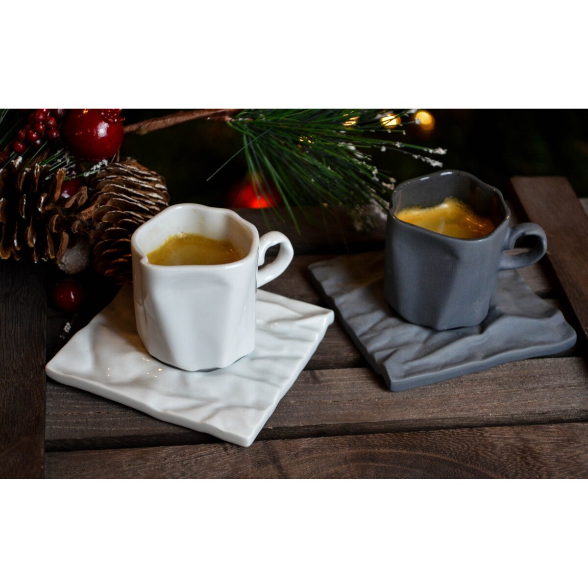 Filiżanka do espresso Pogięta 100 ml ze spodkiem biała CDC1