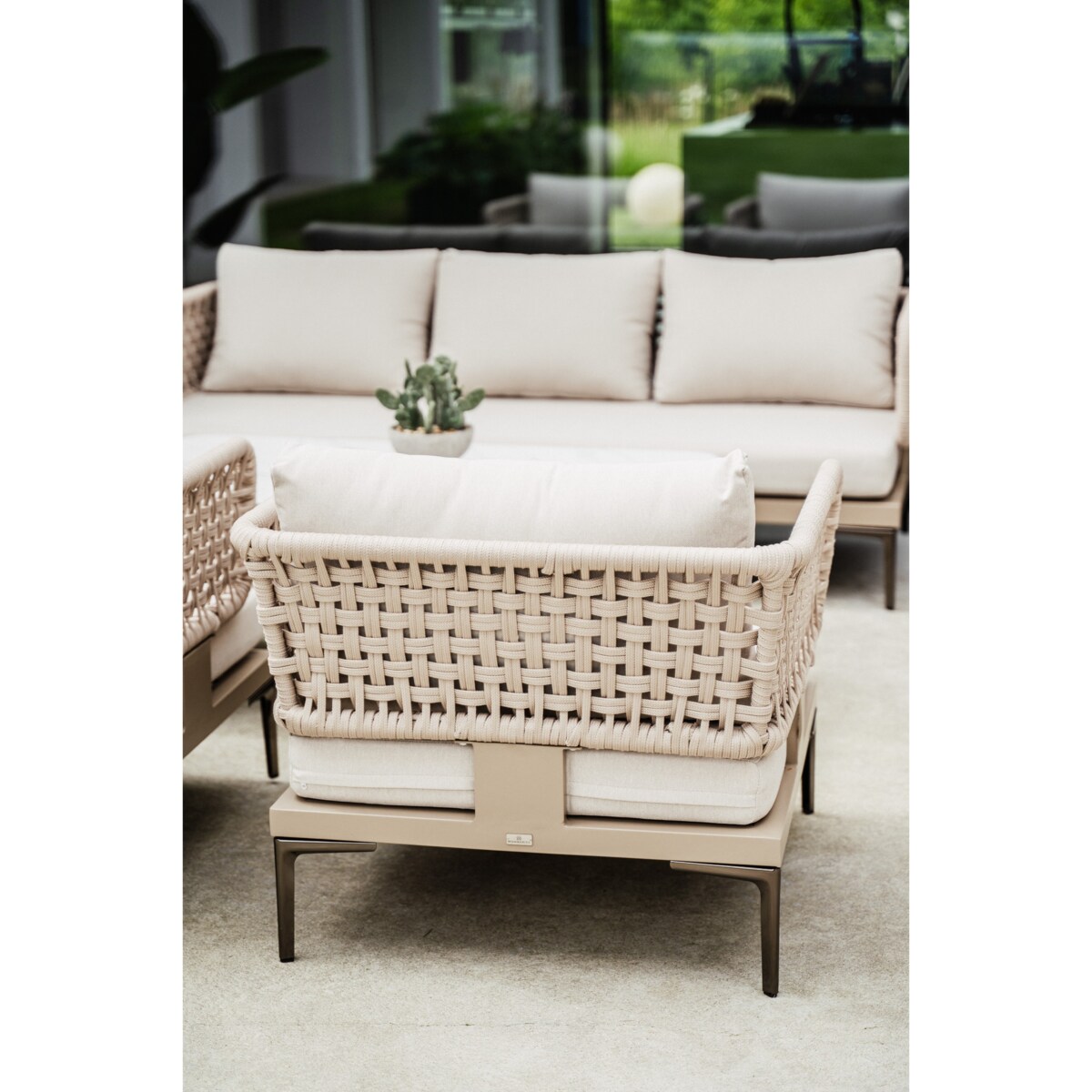 FOTEL ALUMINIOWY TIZIANO SZAMPAŃSKI