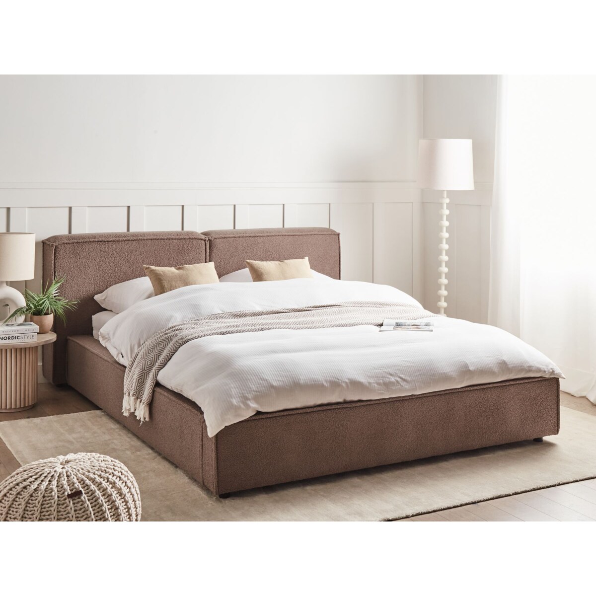 Łóżko boucle 180 x 200 cm brązowe LINARDS