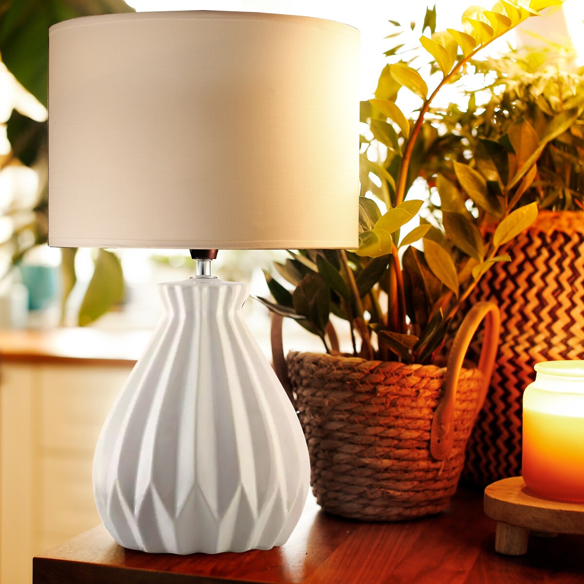 KONSIMO FABO lampa stołowa biała