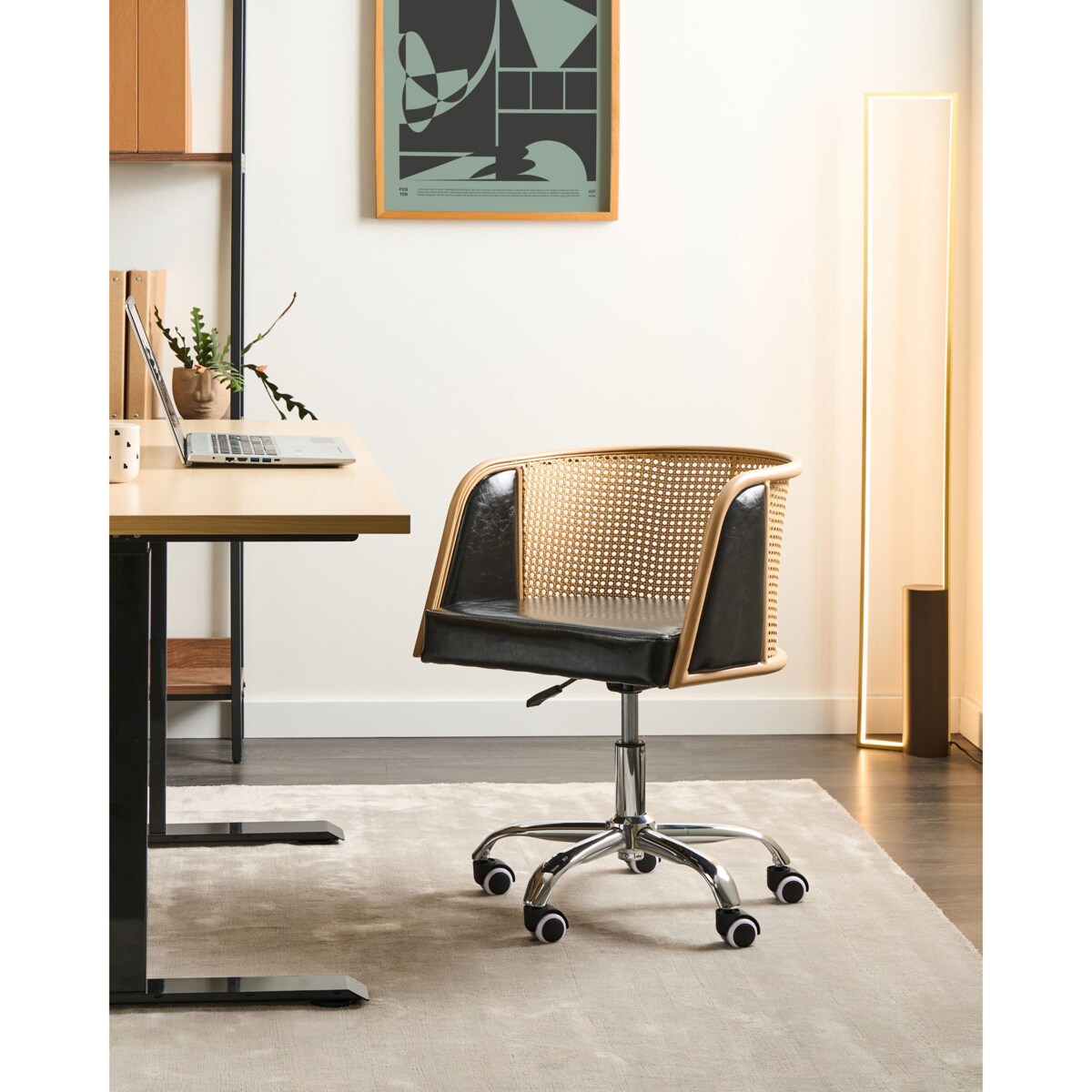 Krzesło obrotowe ELKHART Ekoskóra Czarny