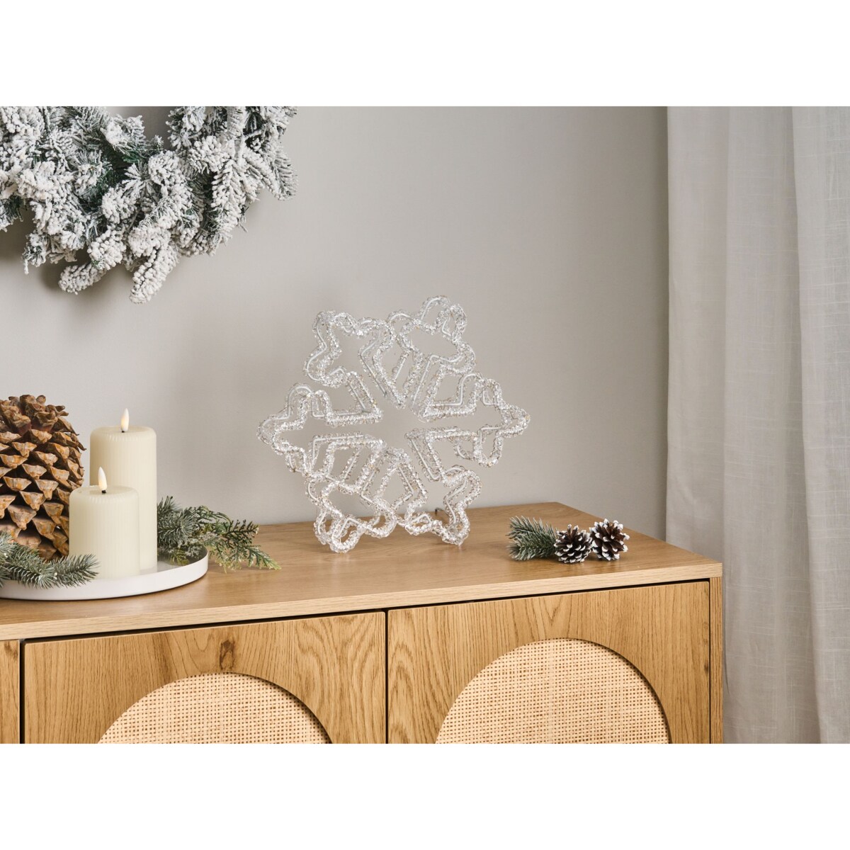 Dekoracja ogrodowa LED SILVERAN Śnieżynka 28 cm Biały