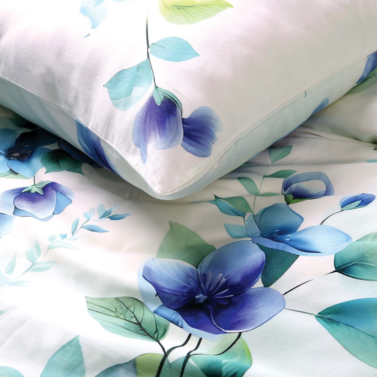 Pościel satyna bawełniana 160x200 Azurea biała w niebieskie kwiaty, Satynlove Premium