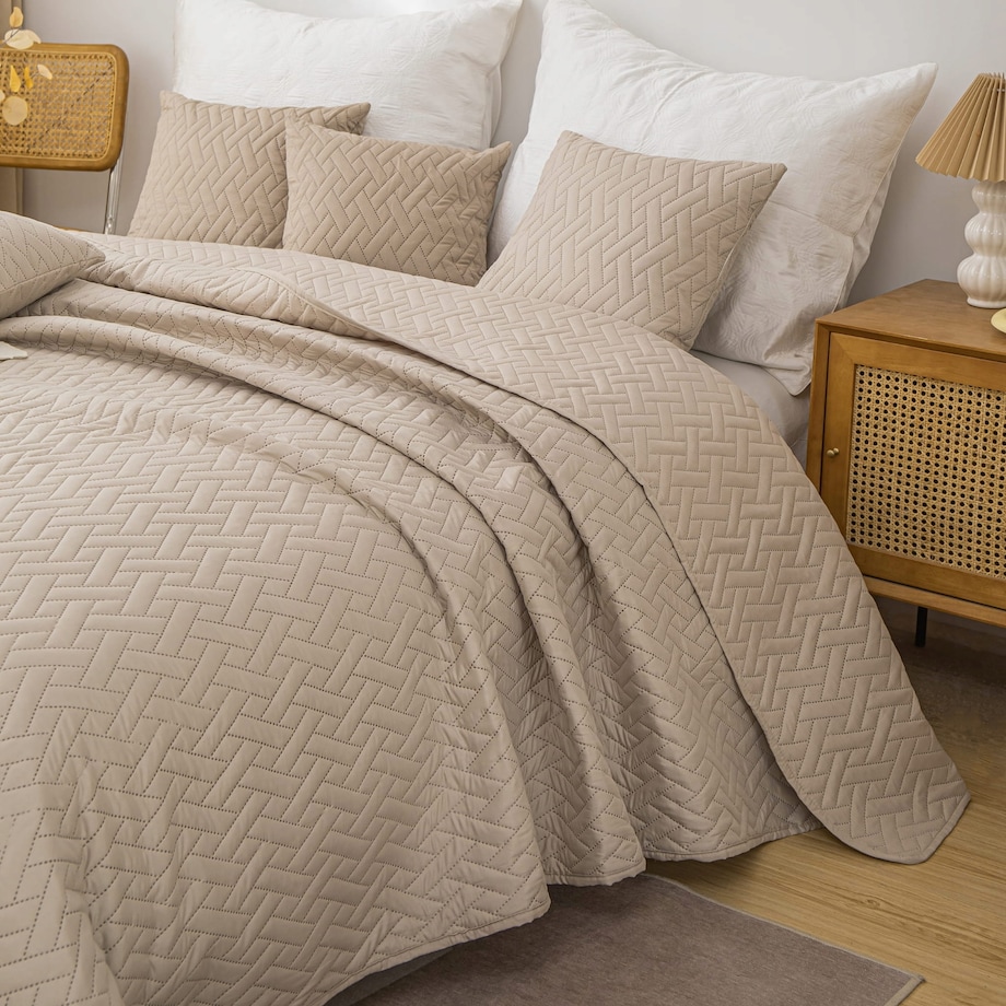 Narzuta na Łóżko 140 x 200 Pikowana Dash Beż Dwustronna Jednokolorowa