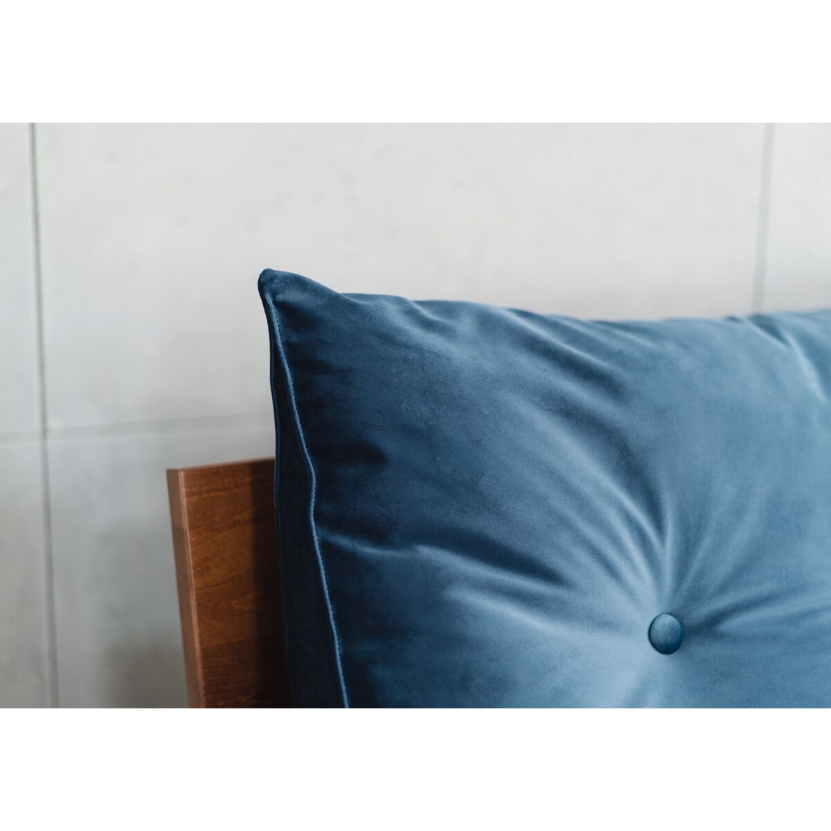 Granatowa Poduszka Dzienna Triangel 140 na zagłówek łóżka