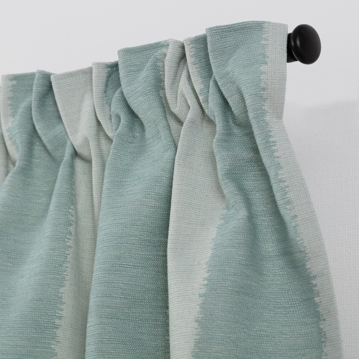 Zasłona BASIC na taśmie marszczącej 130x280 cm miętowy 1szt. 130x280 turkusowy