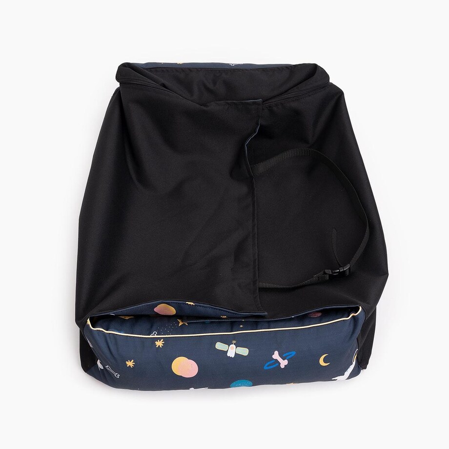 Fotelik do samochodu "I need space"