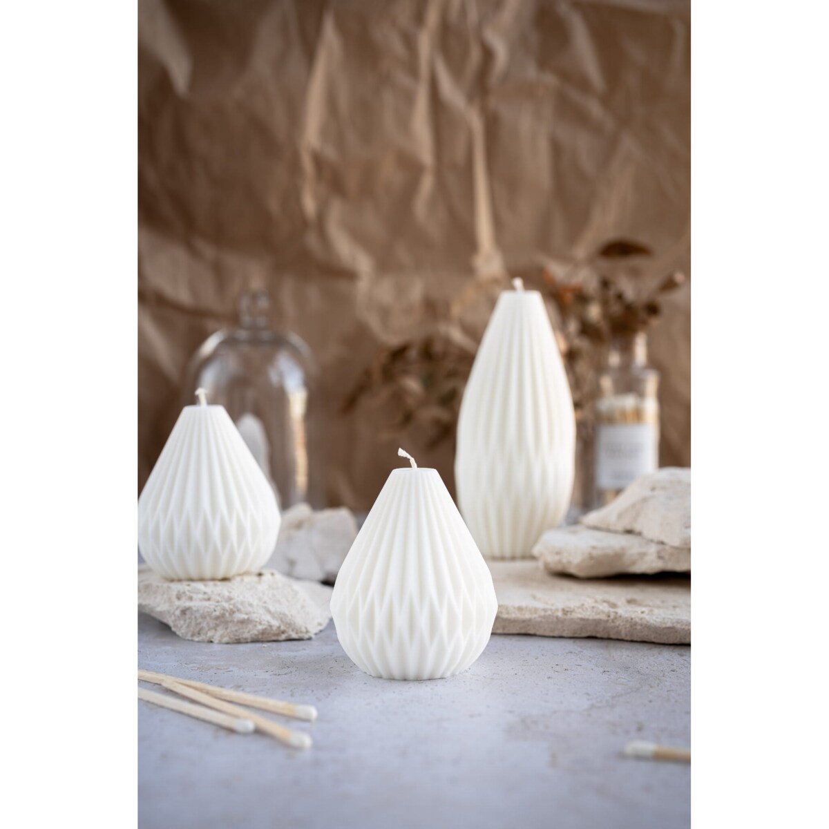 Świeca sojowa geometryczna Grusha L, 330 g, INSPIRA