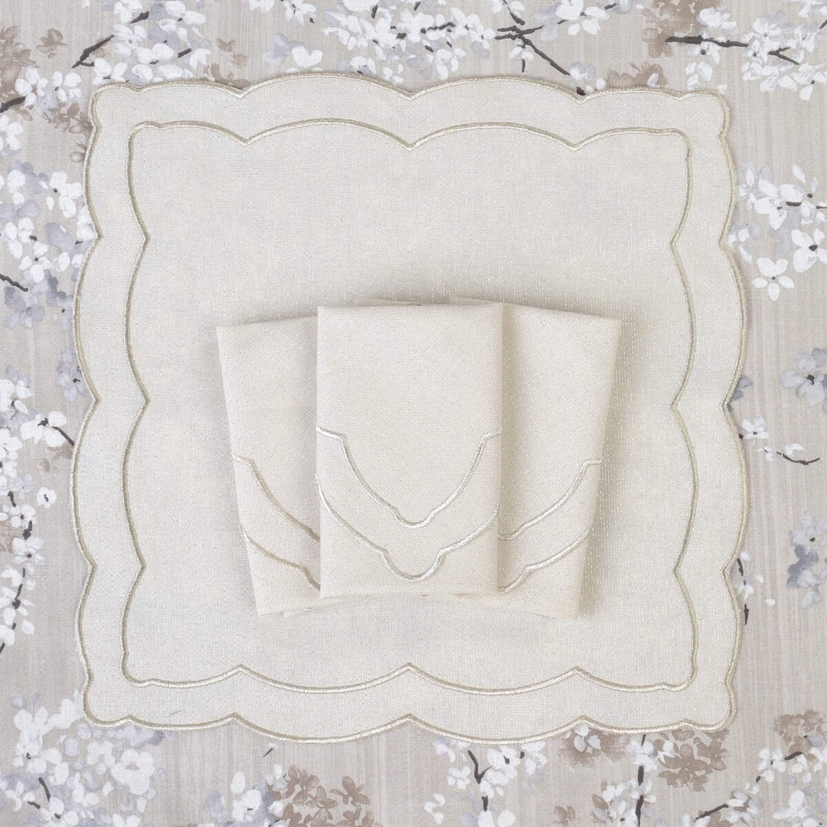 Haftowane serwetki Silver Onde - 4 sztuki