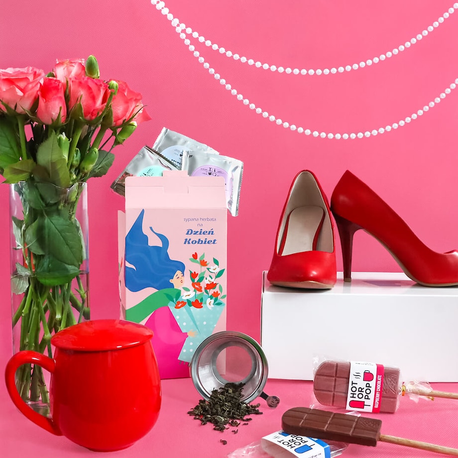 Kubek z zaparzaczem i pokrywką czerwony - idealny zestaw do przygotowania herbaty, perfekcyjny podarunek prezent dla mamy, taty, babci, dziadka