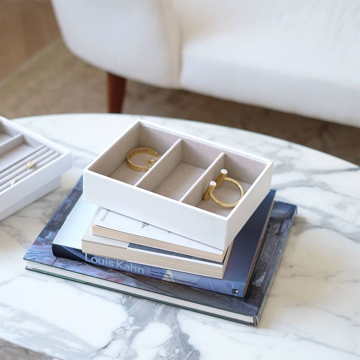 Szkatułka na biżuterię Stackers 3 komorowa classic biało-beżowa