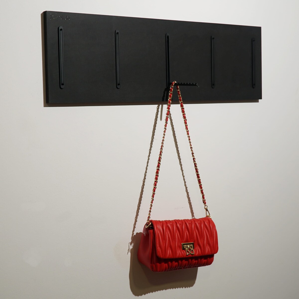 Wieszak na Ubrania czarny 25x80cm na kurtki