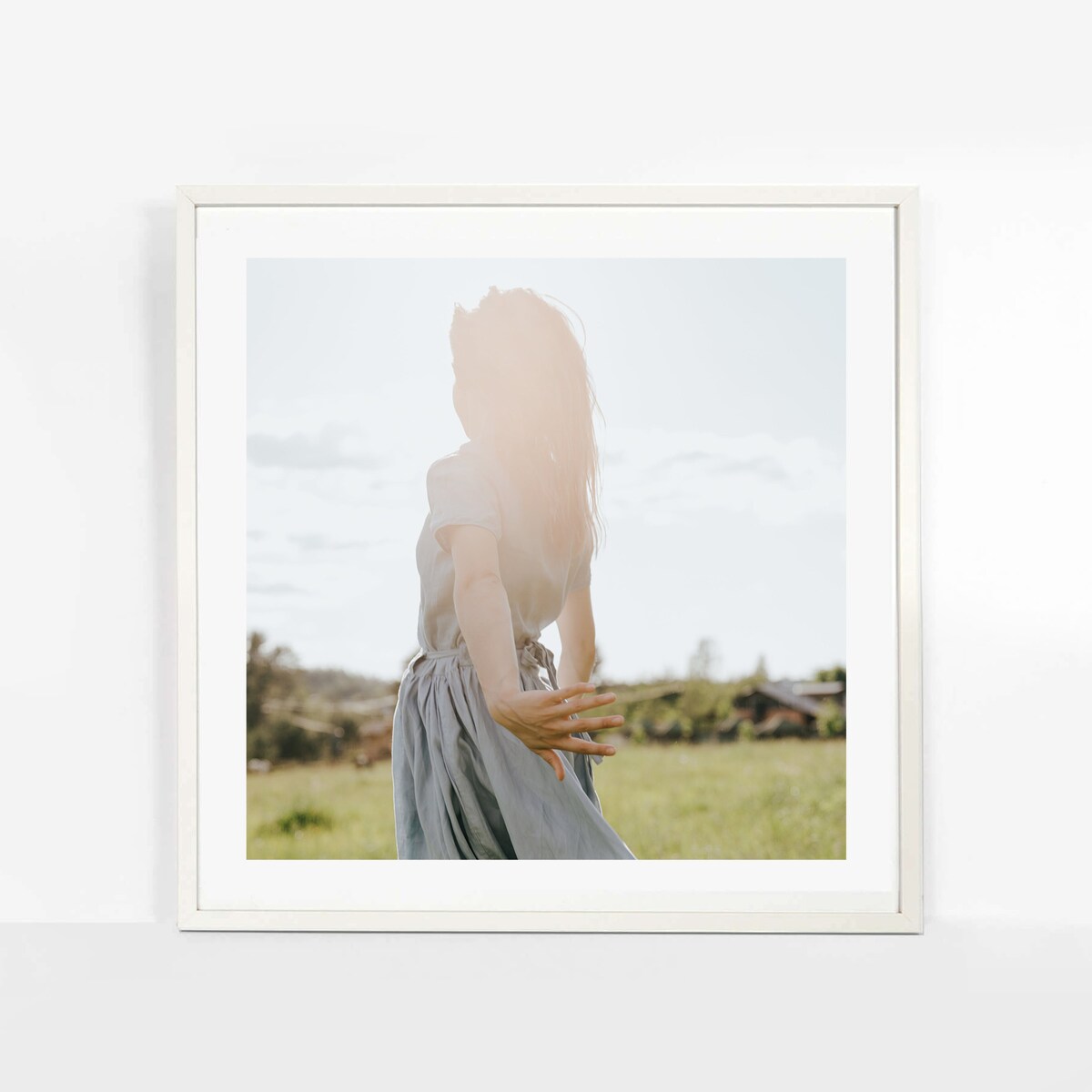 Biała ramka na zdjęcia 50x50 cm wisząca rama MDF z plexi klasyczna ramka kwadratowa