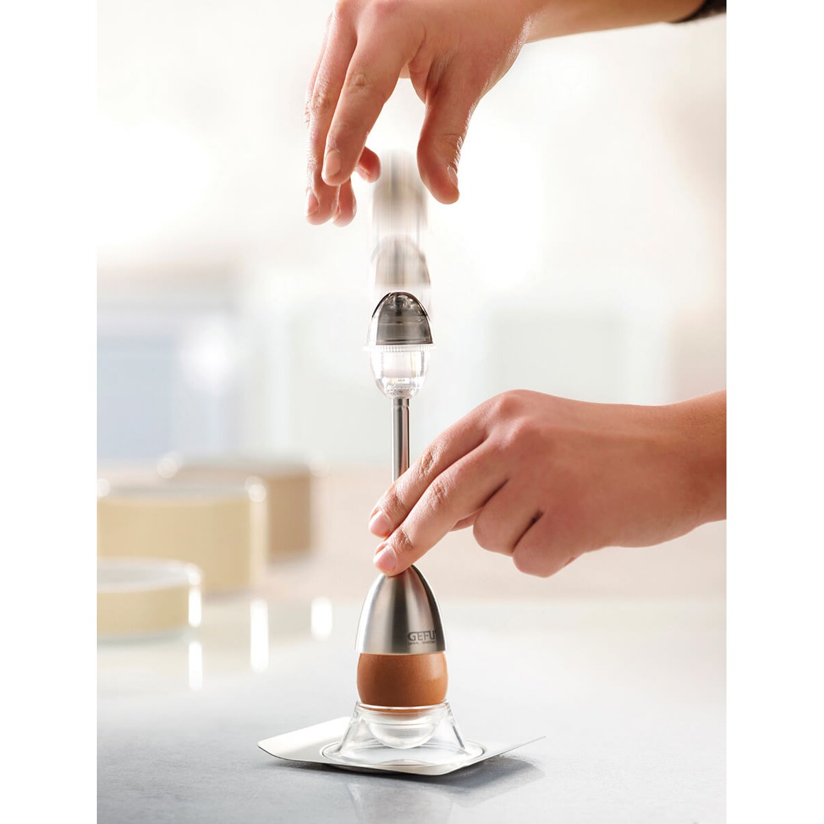 Obcinacz do skorupek jaj z solniczką OVO