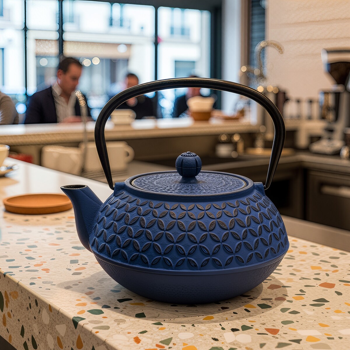 Czajnik żeliwny z zaparzaczem SABI, 1000 ml