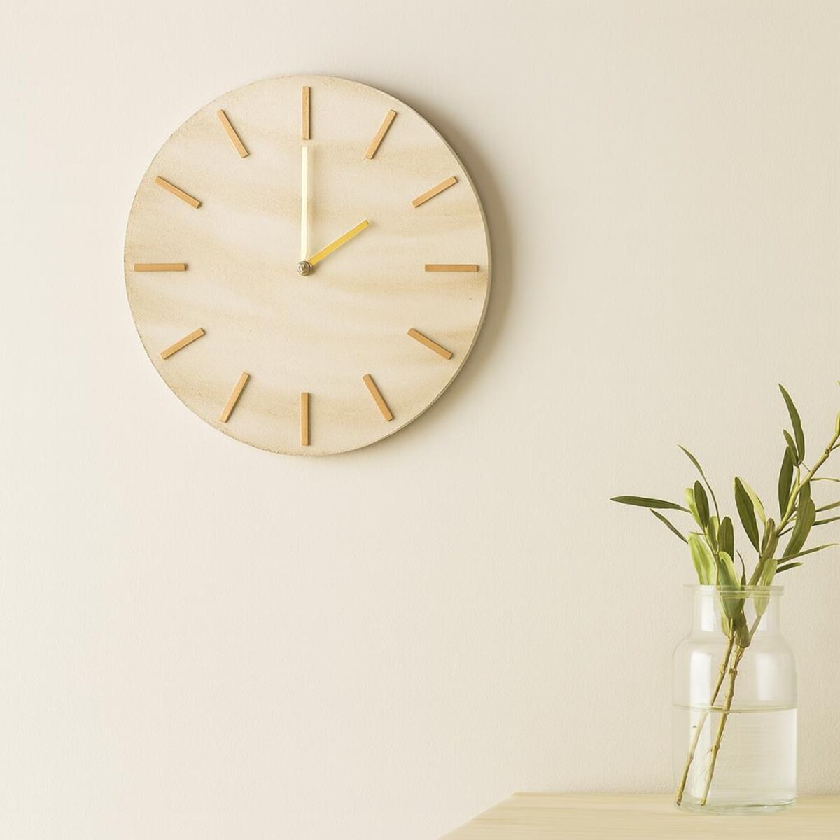 Minimalistyczny zegar ścienny SUM, wzór marmuru, Ø 30 cm