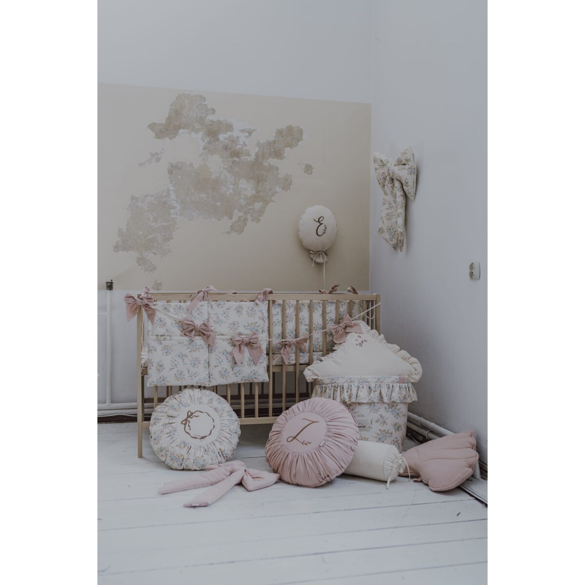 Organizer do łóżeczka Blooming Meadow