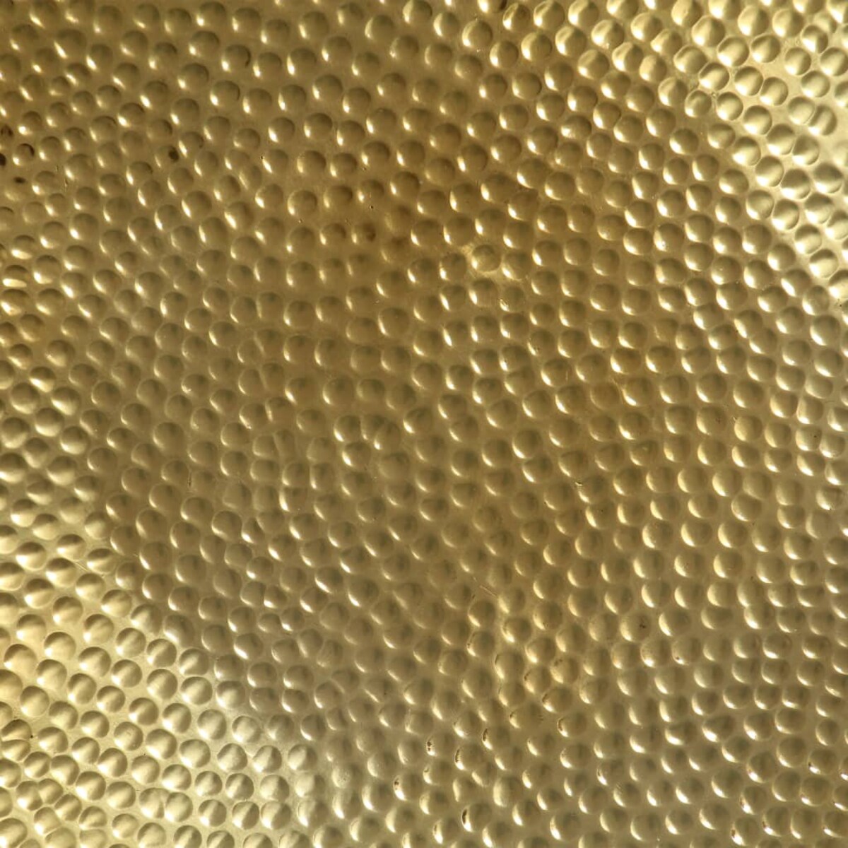 vidaXL Stolik kawowy z młotkowanego aluminium, 70x30 cm, mosiądz