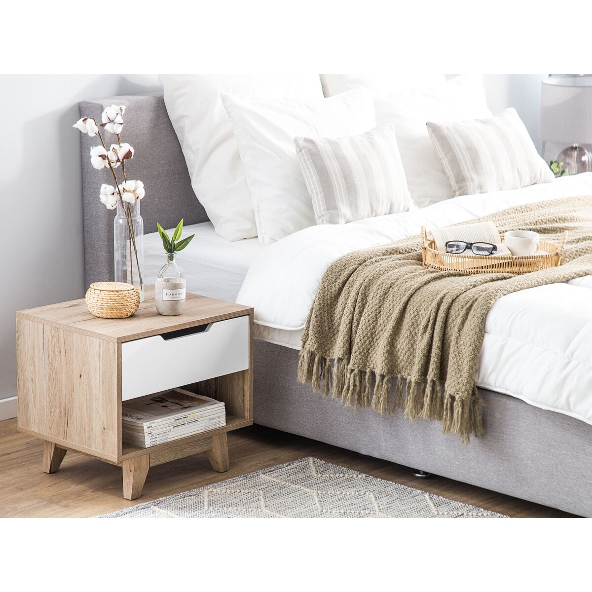 Szafka nocna jasne drewno z białym SPENCER