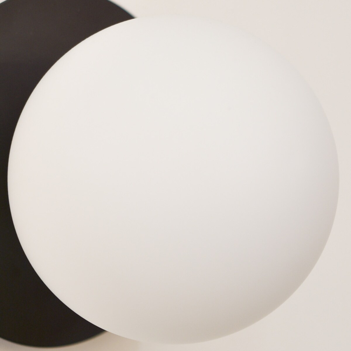 Loftowa LAMPA ścienna CAPE TOWN W01834BK Cosmolight szklany kinkiet do sypialni kula ball czarna