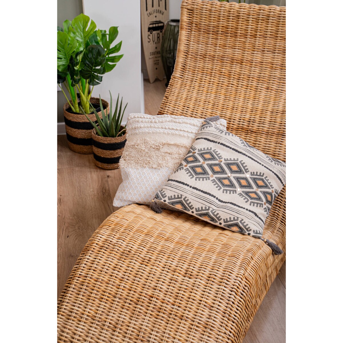 Poszewka dekoracyjna AZTEC, 40 x 40 cm, etniczna z cekinami