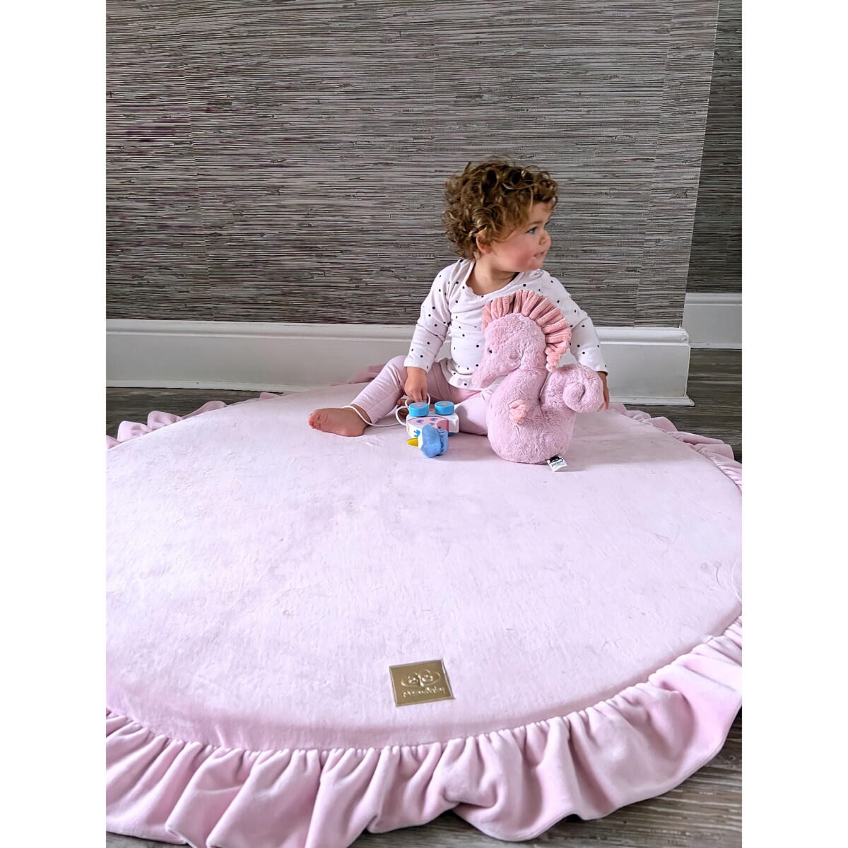 Mata Okrągła z Falbanką 100x100cm dla Dzieci, Welurowa, Jasnoróżowa