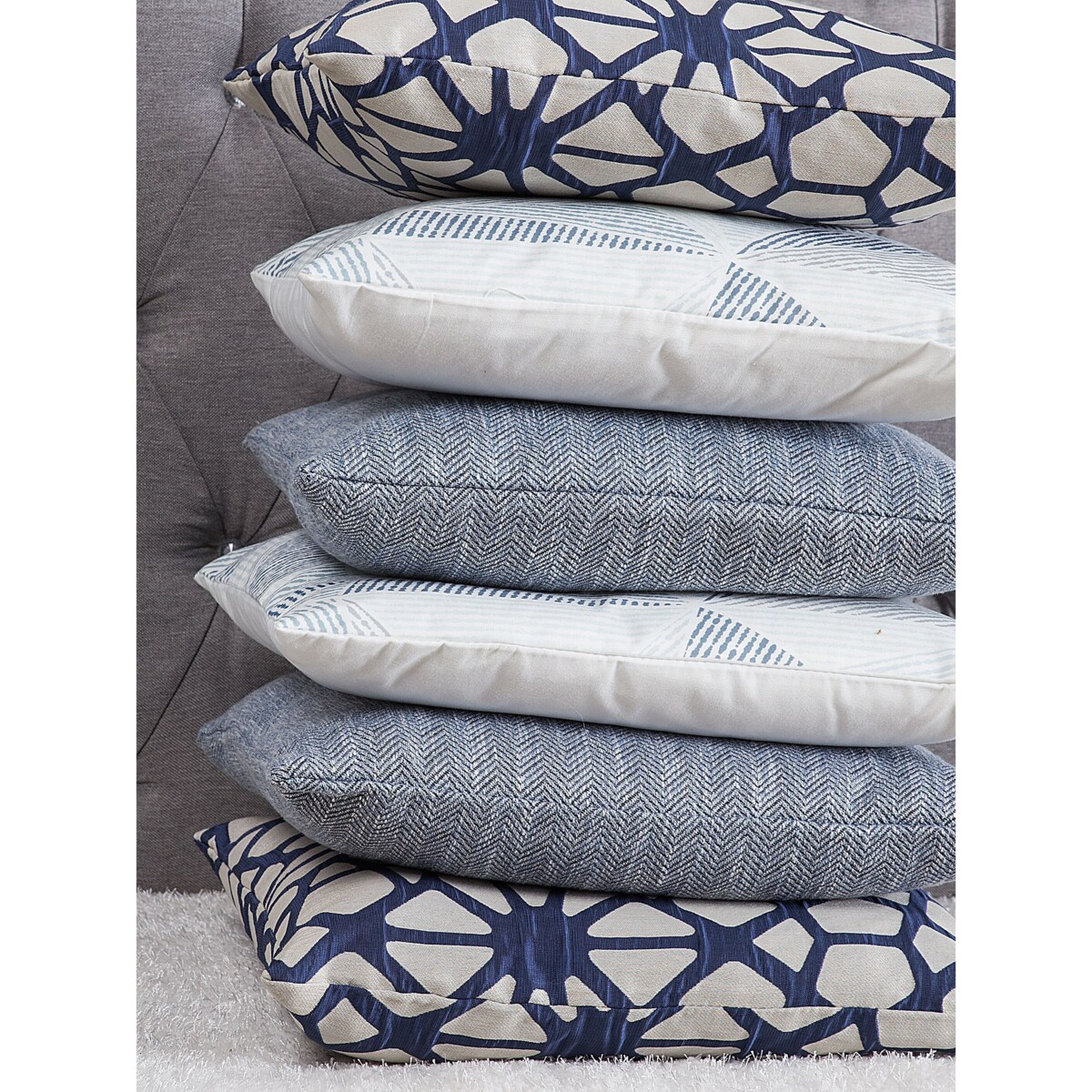 2 poduszki dekoracyjne w jodełkę 45 x 45 cm szare LUPINE