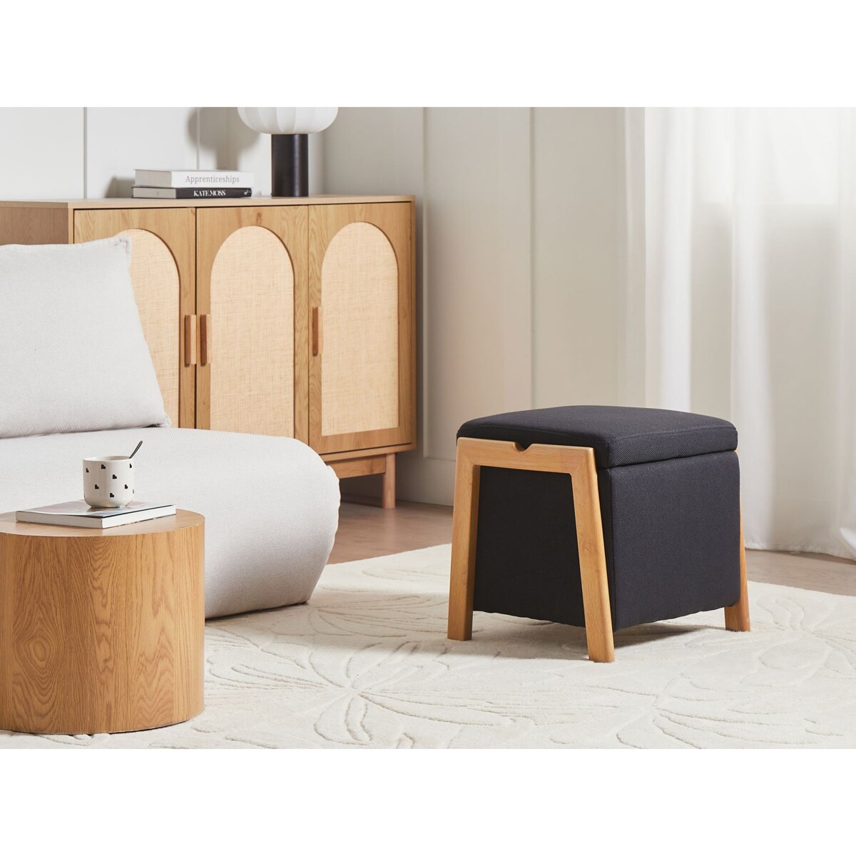 Puf ze schowkiem EDLAND Czarny