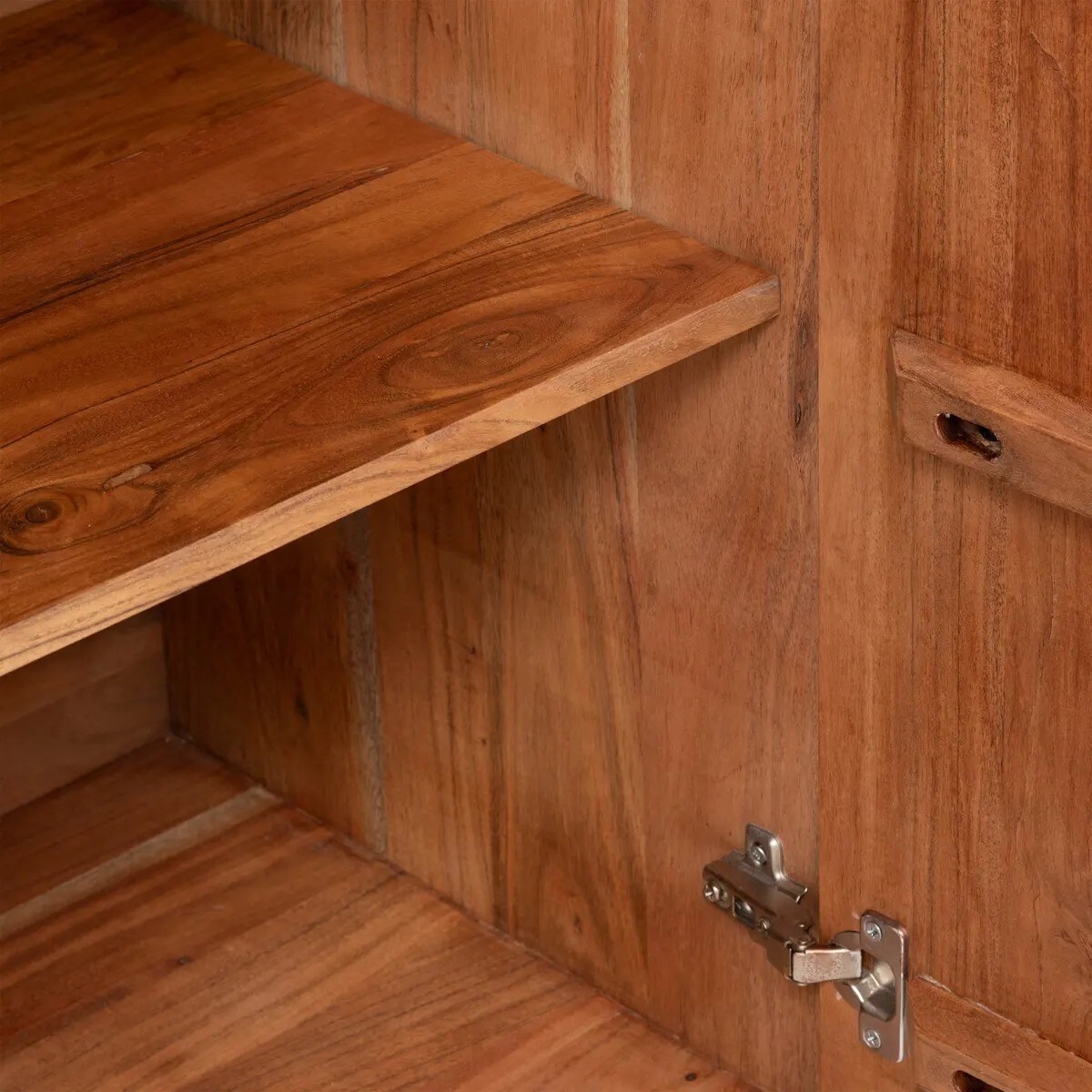 Komoda 3-drzwiowa z drewna akacjowego Nanda 150 cm