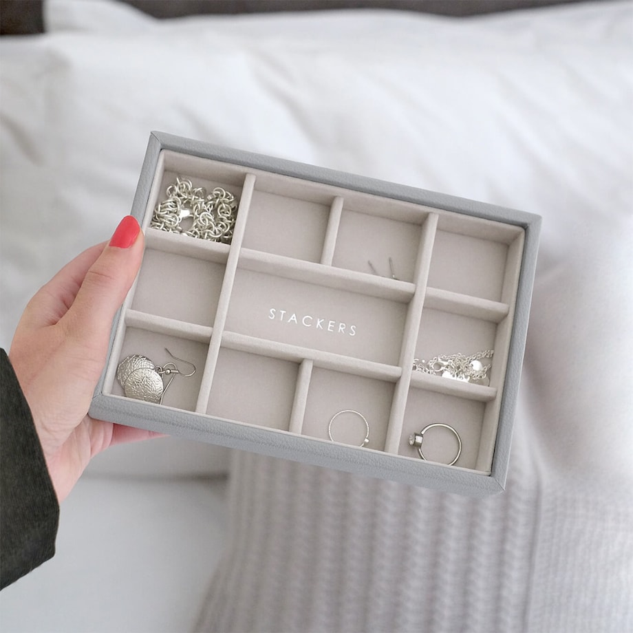 Szkatułka na biżuterię Stackers 11 komorowa mini kamienna szarość