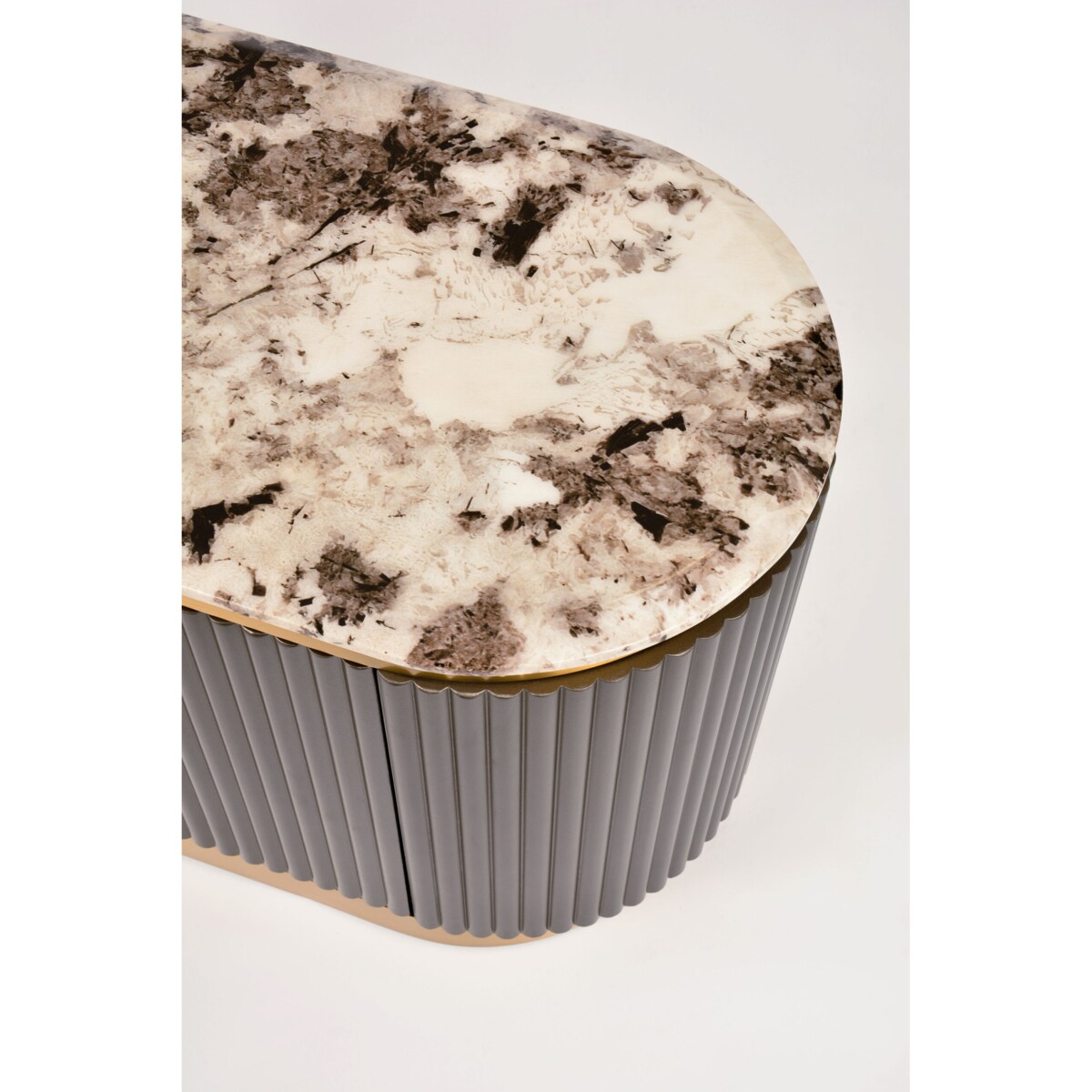 Ryflowana szafka RTV złota Nutris Glamour Premium z blatem marmurowym 200x40x50