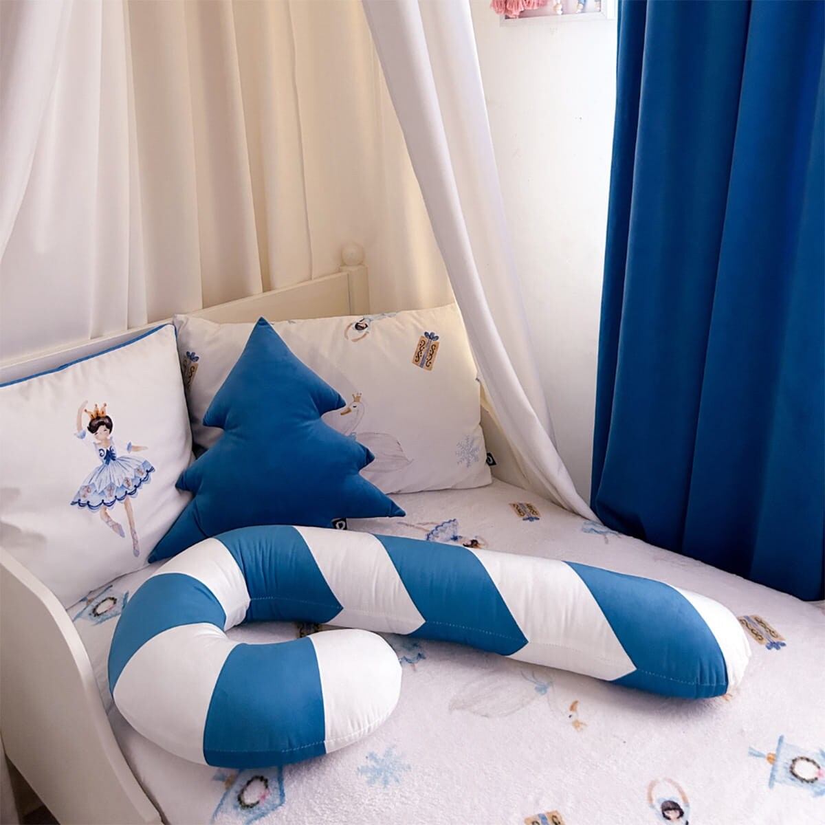 Poduszka XMAS wzór XM20 | Niebieska laska cukrowa XXL