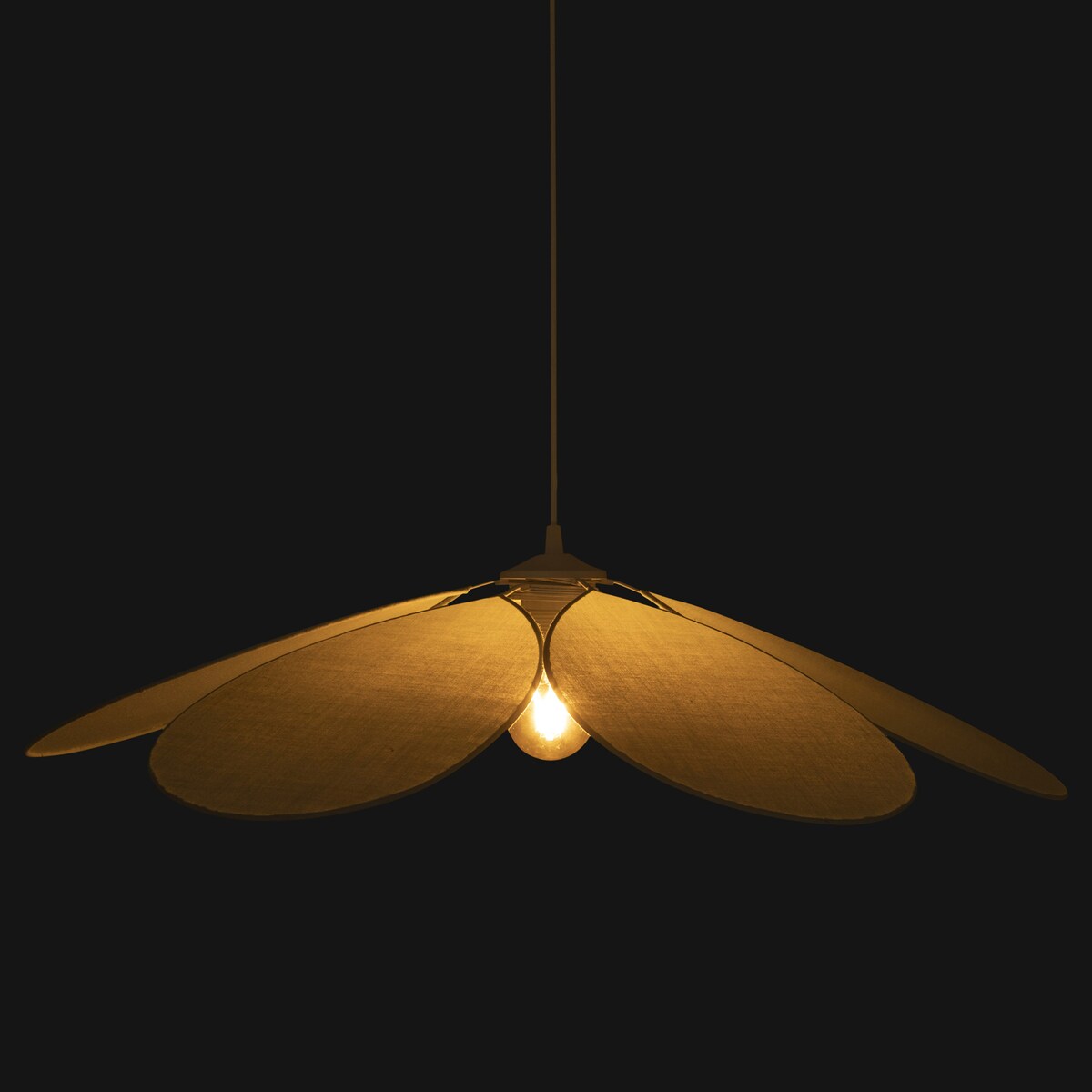 Lampa sufitowa do pokoju dziecięcego kwiatek NAYA, Ø 72 cm