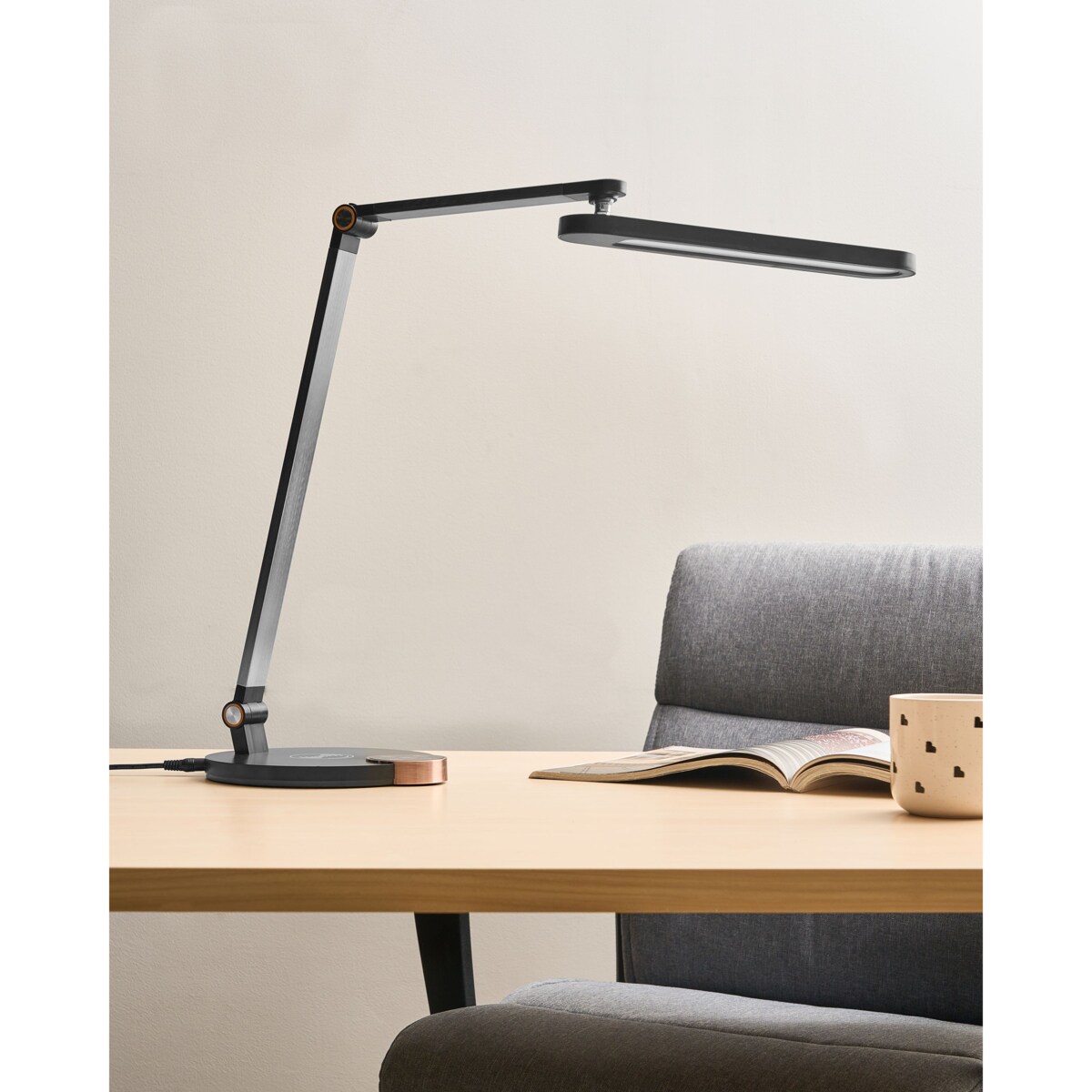 Lampa biurkowa LED CAROY Z ładowarką indukcyjną Czarny