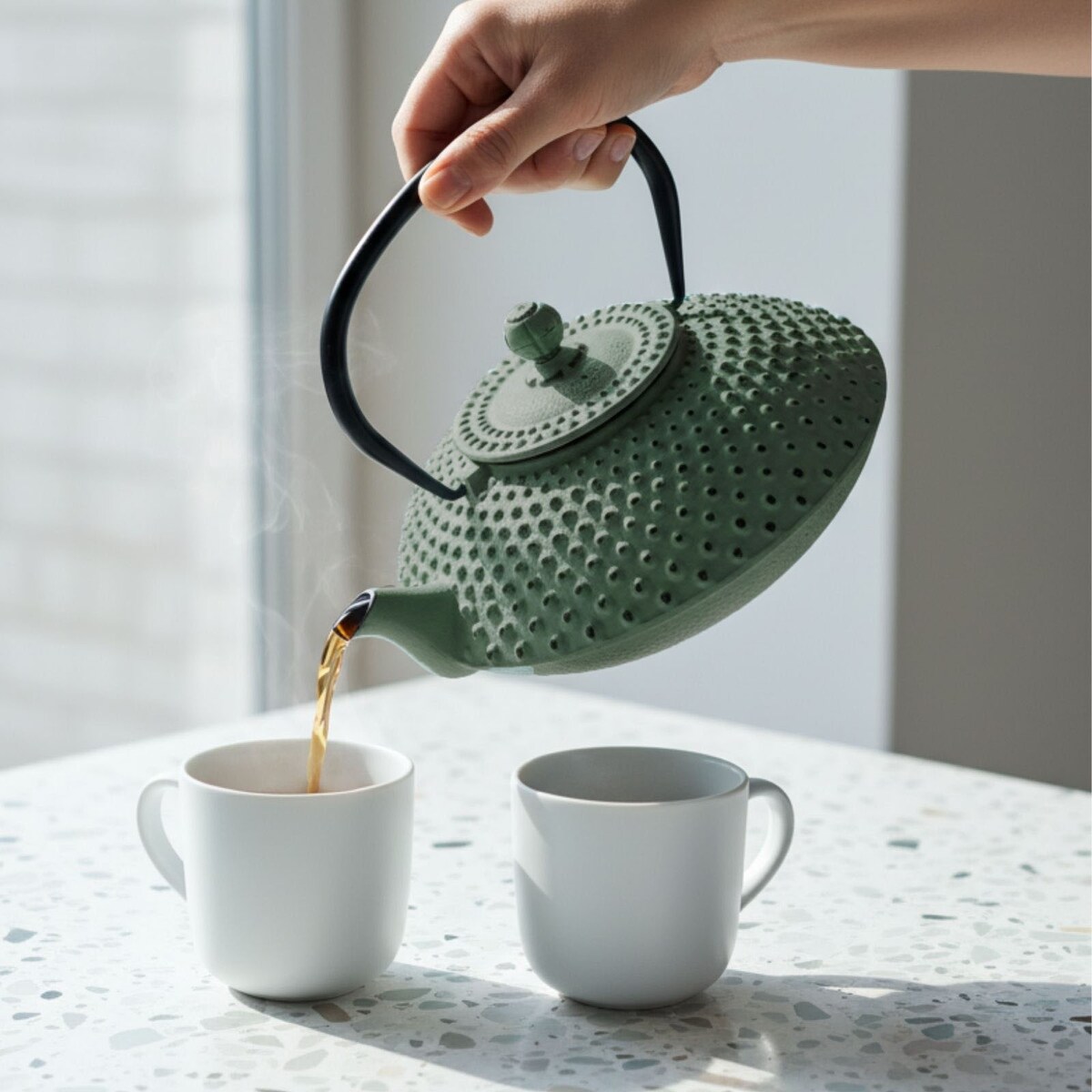 Czajnik żeliwny z zaparzaczem MIKA, 1250 ml