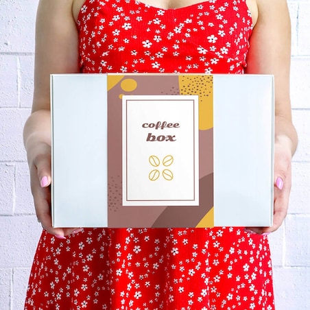 Duży Box podarunkowy zestaw 20 kaw aromatyzowanych z białą filiżanką gift