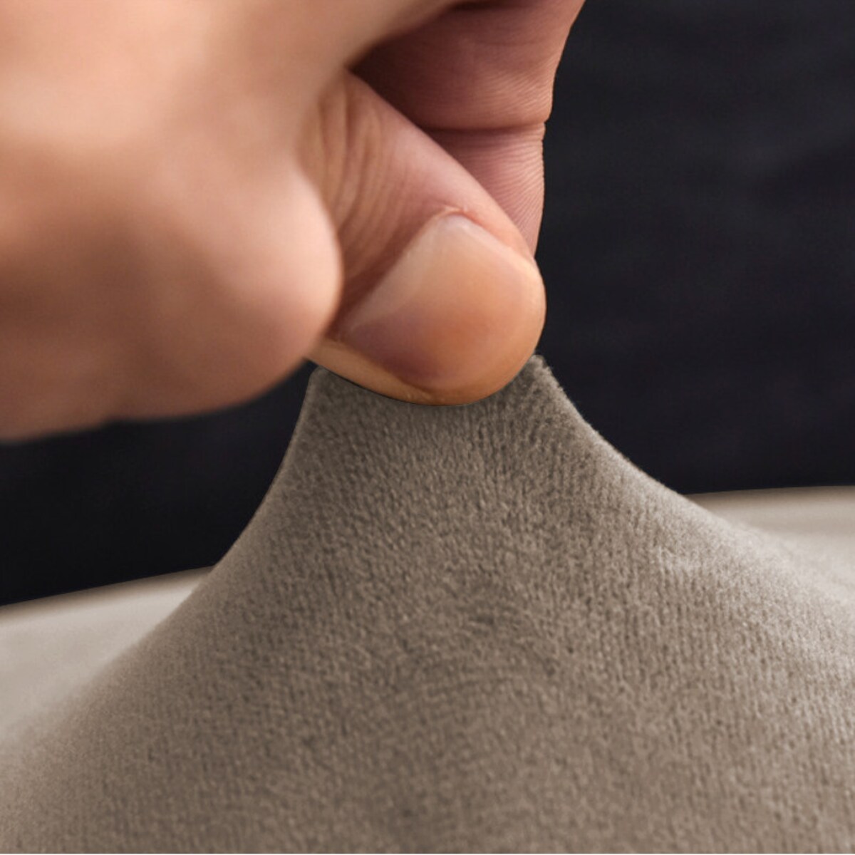 POKROWIEC NA KRZESŁO XL CHŁODNY BEŻ WELUR ELASTYCZNY [21DL]