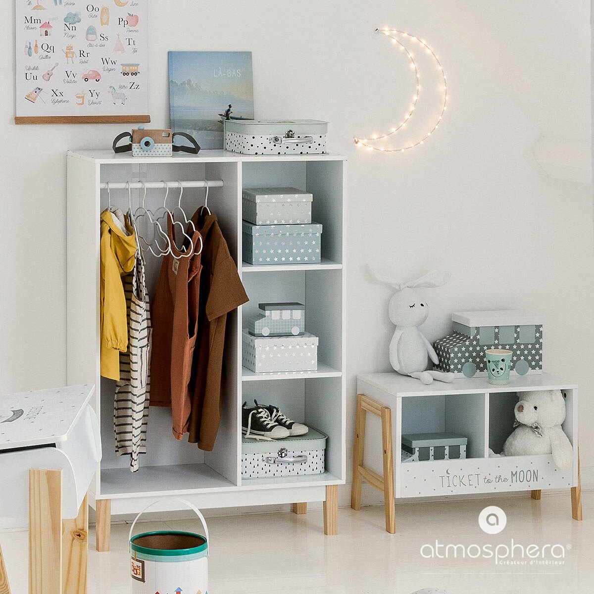 Szafka na książki dla dzieci