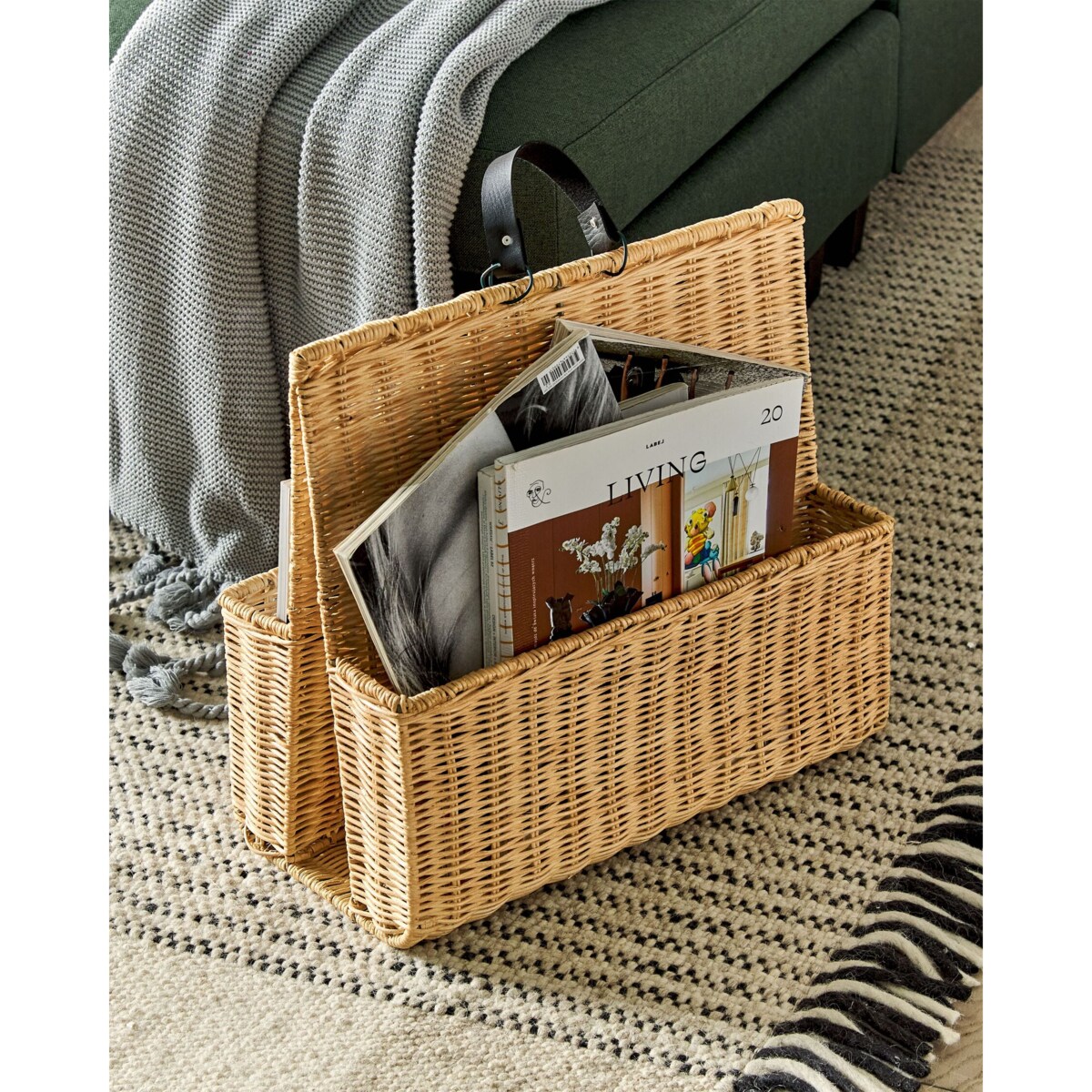 Gazetnik rattanowy jasny LARAK