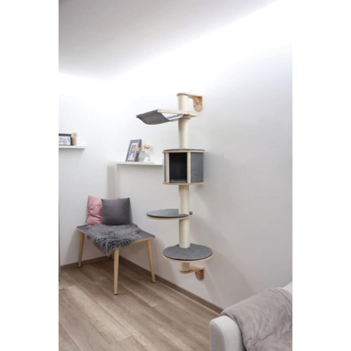 Kerbl Drapak dla kota naścienny Dolmit Tofana, szary, 168 cm, 81540