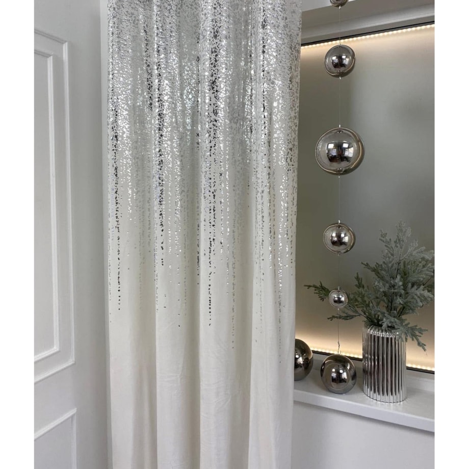 zasłona welurowa "srebrny deszcz" 140x270 na taśmie marszczącej. biały