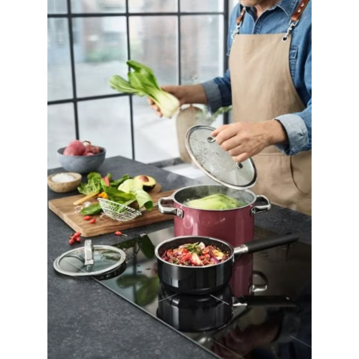 Garnek z pokrywką kolor różowego kwarcu Fusiontec Mineral, 24 cm, WMF