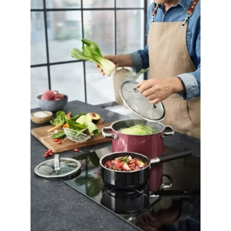 Garnek z pokrywką kolor różowego kwarcu Fusiontec Mineral, 24 cm, WMF